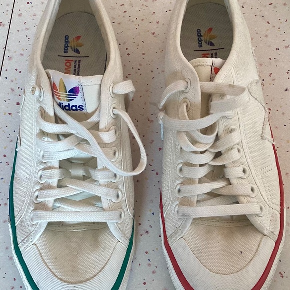 Adidas NIZZA PRIDE EF2319 Size 10.5 Men’s Shoes - Picture 2 of 4